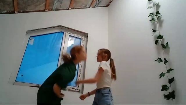 Танец НИКА ЖУКОВА "Плакса" 😿💓/dance.sister💫 смотреть онлайн