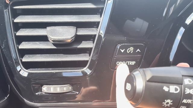 Lexus Owners | How To Find & Use The Lexus Odometer/Trip Button смотреть онлайн
