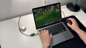 Можно ли играть в World of Warcraft на MacBook Air M1? (сильно греется?)