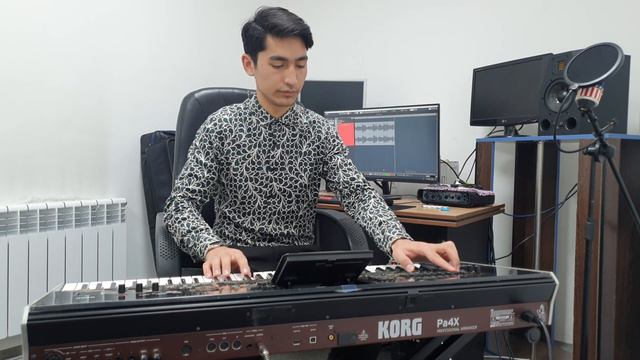 Bir do'stim bor eslatadi bolalikni - Azizbek Qodirov 2022 смотреть онлайн