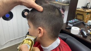 Как выполнить мужскую стрижку спортивная