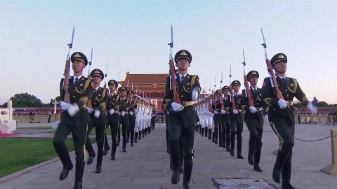 По случаю 74-й годовщины со дня образования КНР в стране объявлены недельные каникулы