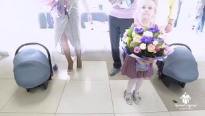 Красивая выписка из роддома прекрасной ДВОЙНИ в центре Кулакова! © Простые Радости