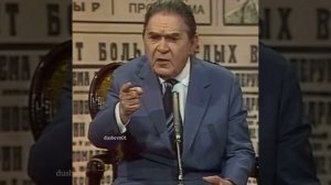 - Проходит год, как день,То длится день, как год.