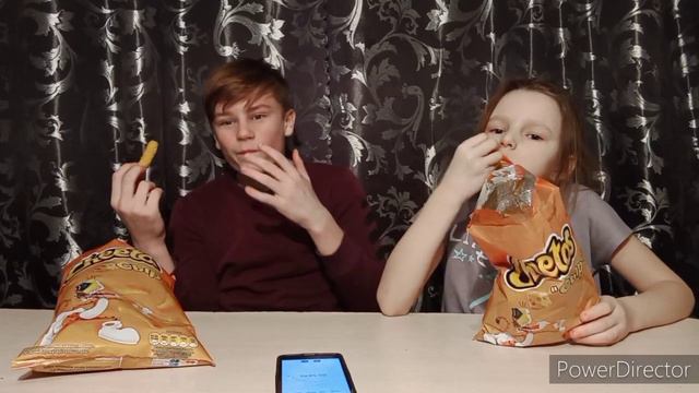 Кто быстрее съест Cheetos? челендж! кто же победит ?