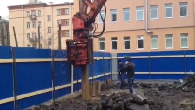 Работа вибропогружателя MOVAX SP 60 смотреть онлайн