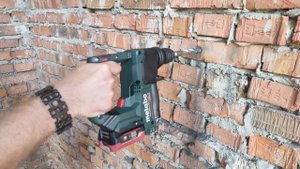 Тест аккумуляторного перфоратора Metabo BH 12 BL 16