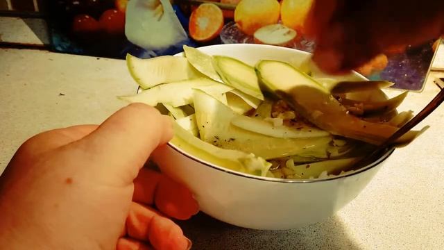 Кабачки быстро маринованные для салата. Ну очень вкусные. смотреть онлайн