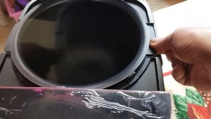 Мультиварка Rondell  RDE-1620  маленький обзорчик с распаковыванием...