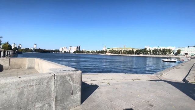 Куда сходить в Екатеринбурге? Прогулка по городу: Высоцкий, Вайнера, Ельцин-центр