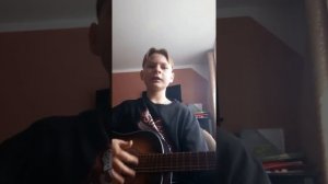 белый снег, серый лёд на гитаре