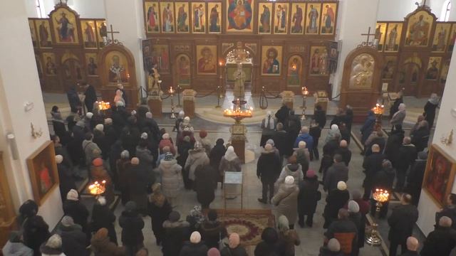 Неделя сыропустная. Прощеное воскресенье. Заговенье на Великий пост. Божественная Литургия.