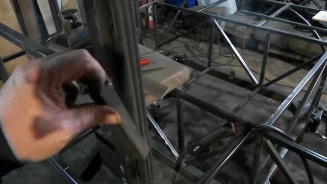 Строим вездеход замки дверей и уплотнители смотреть онлайн