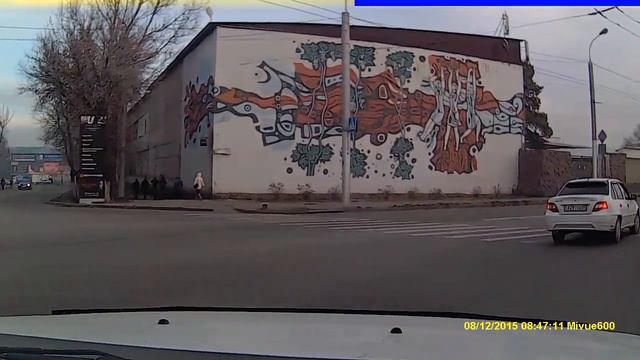 Не уступил дорогу пешеходу смотреть онлайн