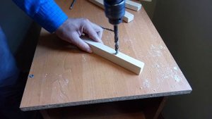 Как сделать НАСТОЛЬНЫЙ МОЛЬБЕРТ. Складной мольберт своими руками.  How to make an easel