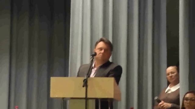 Встреча с кандидатами на должность главы пгт. Вахруши смотреть онлайн