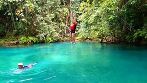 Экстремальный туризм: каньонинг! Водопад Кавасан на Филиппинах. Kawasan falls in the Philippines