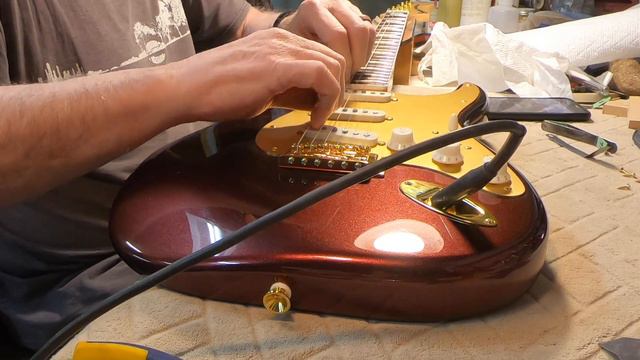 40th ANNIVERSARY FENDER SQUIRE STRAT SET UP, by JONAH GUITARS смотреть онлайн