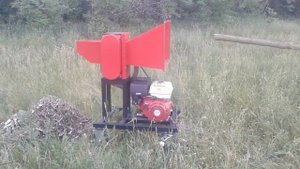 agromir61.ru Измельчитель веток, веткоруб, дроворуб, бензиновый двигатель