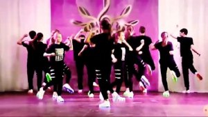 ?Танец,Ми-це его.Крутой танец для 11-12лет:?