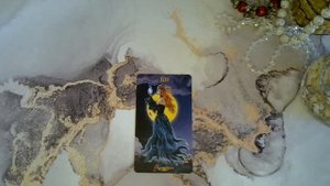 Оракул Полнолуния. Карта 108 - КОЛДУНЬЯ