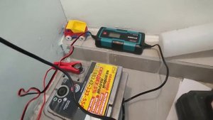 Удалось ли восстановить автомобильный аккумулятор с полной разрядкой  Подключил к умному заряднику.