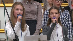 В нашей жизни самое прекрасное не ценою денег покупается / Песня