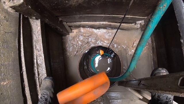 Пытаюсь найти чистую воду в глине. смотреть онлайн