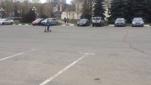 Учимся кататься на самокате. Урок 1. Учимся стоять и держать равновесие