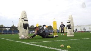 ? Courtois, Altube & Lunin | Train like a Real Madrid goalkeeper!