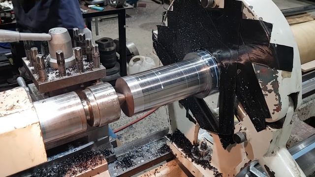 Machining a Hydraulic Cylinder Rod for Hitachi ZX470 Excavator | Lathe Machining & Welding смотреть онлайн