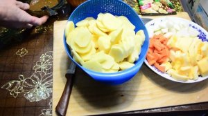Колбаски с картошкой в афганском казане