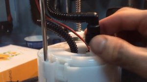 Снятие шлангов с топливного фильтра