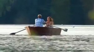 Цыганский ансамбль,,Осенняя роса".-При долине-куст калины.