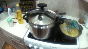 ГОТОВЛЮ В СКОРОВАРКЕ ЯЗЫКИ, РЁБРА И ПОЧКИ СВИНЫЕ.