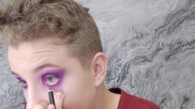 делаем фиолетовый ? макияж смотреть онлайн