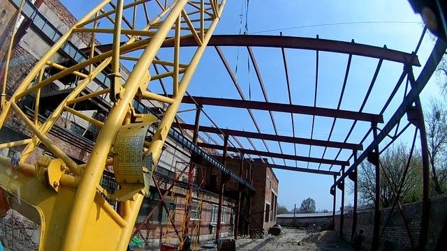 монтаж швеллеров под кровлю / Installation Of Beams For Roofing
