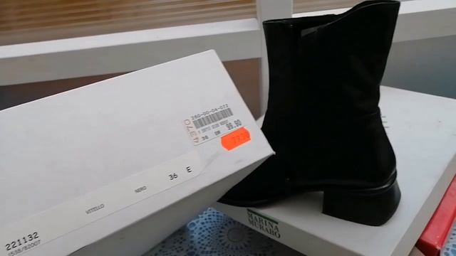 ОБУВЬ Просто Выставили На Улицу???? смотреть онлайн