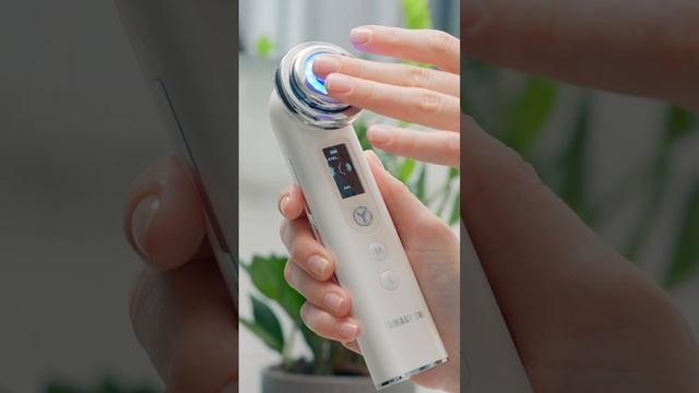 Подтяжка кожи лица и декольте с RF Lifting и EMS. Смотрите полное видео на канале! смотреть онлайн