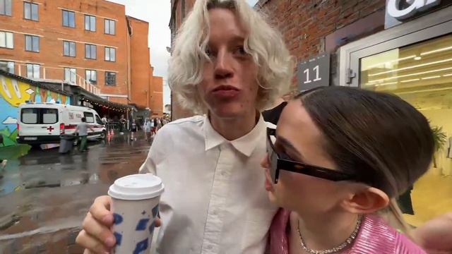 ГЕНСУХА ЗАСВЕТИЛА СОСКИ НА СТРИМЕ КОРЕША смотреть онлайн