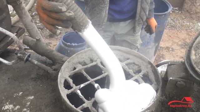 Заливка пенобетона на деревянное перекрытие Шымкент 8778 1414 304 Пенобетон на крышу? Пена на крыш смотреть онлайн