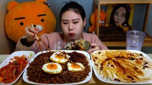 SUB 진짜장8봉과 달걀프라니 먹방 Mukbang