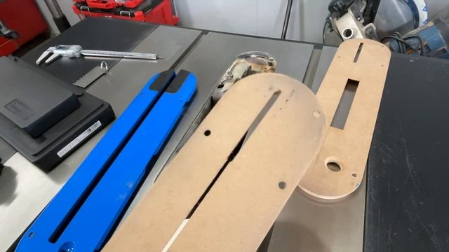 DELTA vs DeWALT || Side by Side Comparison смотреть онлайн