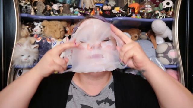 Peeling foot mask on my face - Grace Madness смотреть онлайн