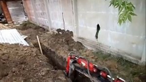 Мини-экскаватор прицепного типа Landformer