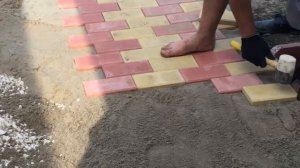Процесс монтажа брусчатки/нулевой цикл/2-х цветная кирпичик 10х20