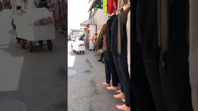 Пятигорск . Поход на рынок Лира. Рынок огромный . Оптовые дни понедельник и пятница с 10 утра до3дн смотреть онлайн