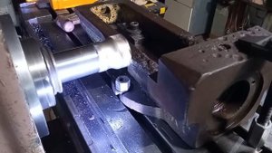 Сварка чугуна (2): обработка сварочного шва фрезой.