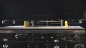 Печать детали с нависающим элементом на 3D-принтере Uniqbot