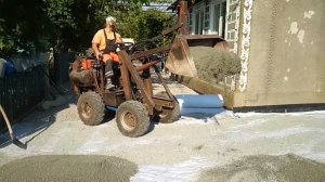 Мини-погрузчик. Работа с сыпучими материалами.Гидронасос НШ-16-10, гидромоторы на осях МР-200